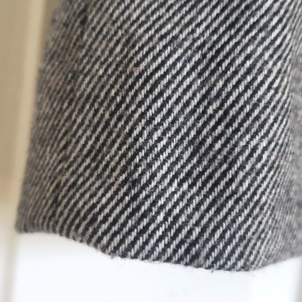 TALBOTS Black Ivory Tweed Wool Skirt Cascading Ruffle Pencil Skirt Workwear - Picture 7 of 11